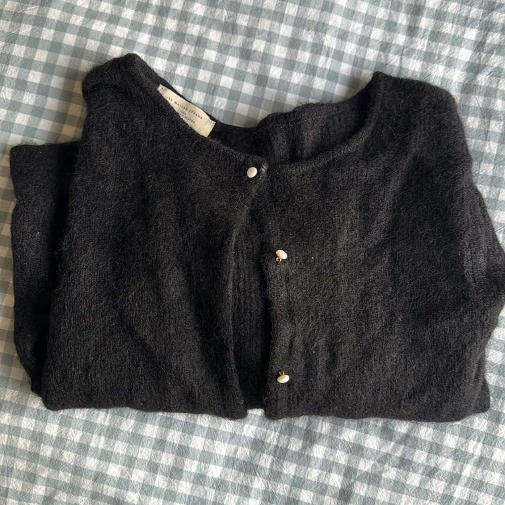 Sezane Gaspard, Black